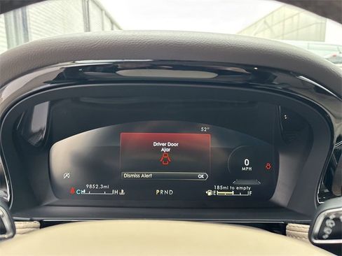 Used 2022 Lincoln Corsair Reserve w/ Elements Package image 10