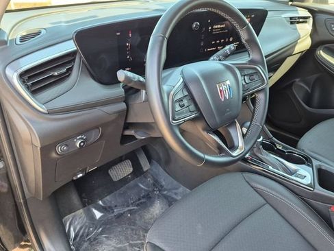 Used 2025 Buick Encore GX Preferred FWD image 11