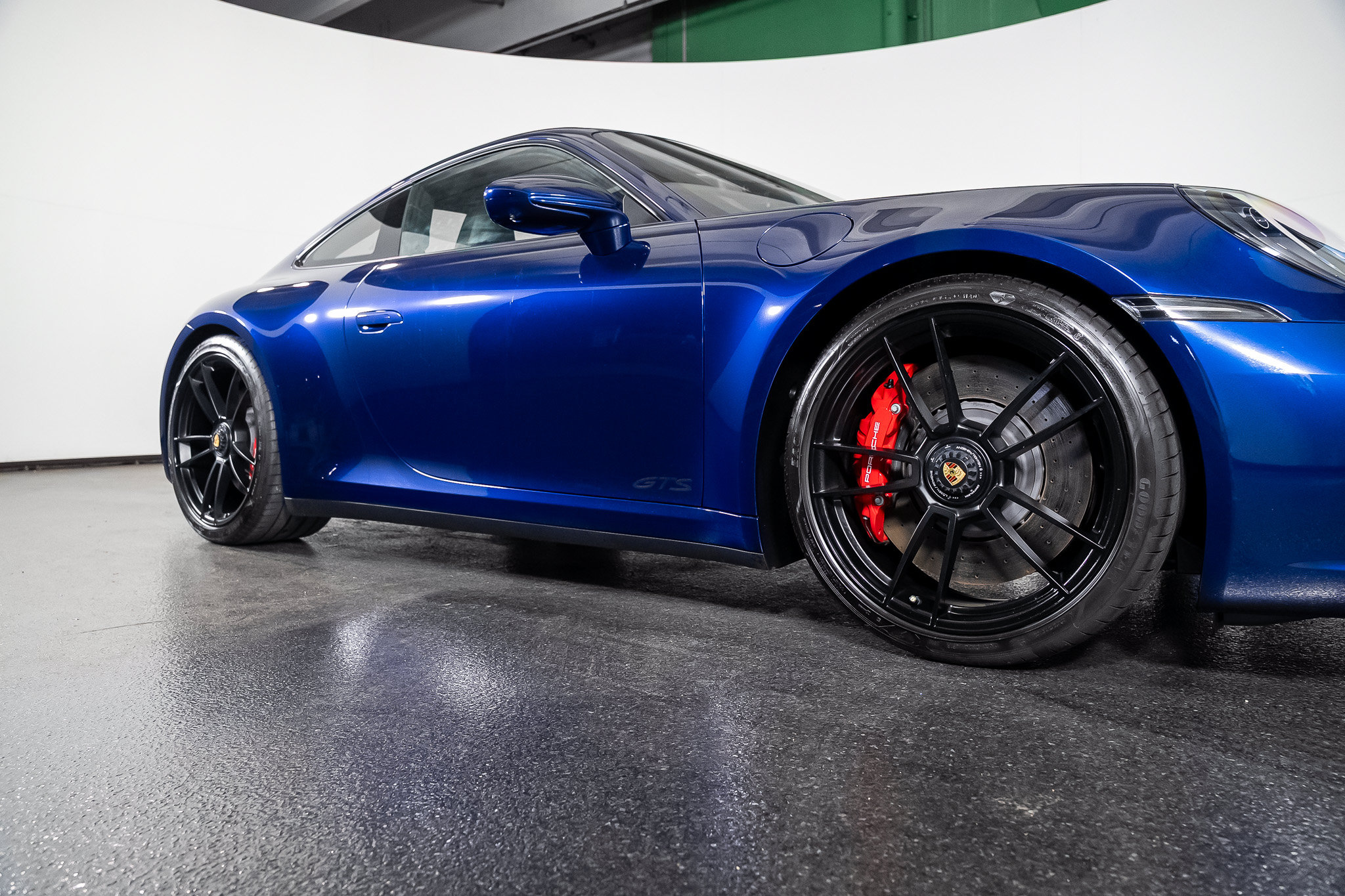 Used 2024 Porsche 911 Carrera GTS w/ Premium Package RWD image 35