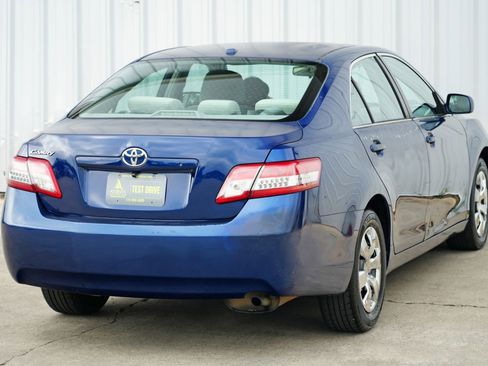Used 2010 Toyota Camry image 44