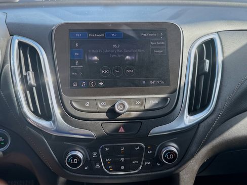 Used 2020 Chevrolet Equinox Premier image 12