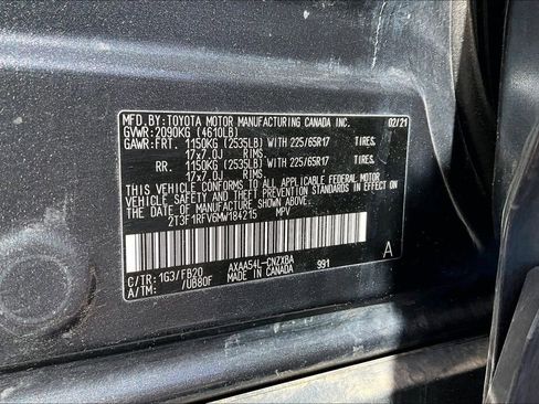 Used 2021 Toyota RAV4 LE AWD/4WD image 3