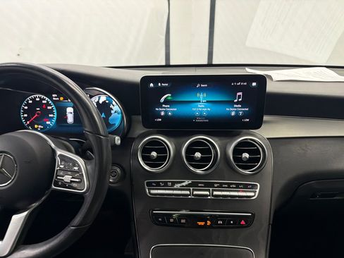 Used 2021 Mercedes-Benz GLC 300 w/ Premium Package image 32
