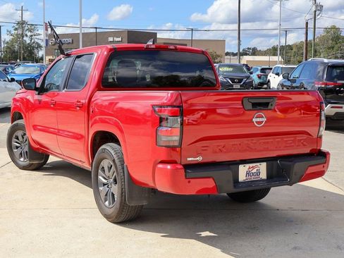 Certified 2025 Nissan Frontier SV image 2