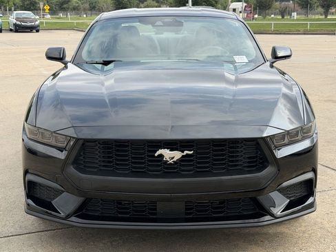 Used 2026 Ford Mustang Premium RWD image 3