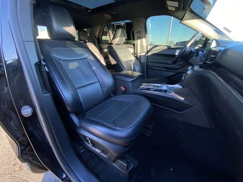 Used 2020 Ford Explorer Limited w/ Class III Trailer Tow Package image 33