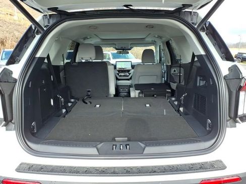 New 2026 Ford Explorer Active w/ Active Comfort Package AWD/4WD image 10