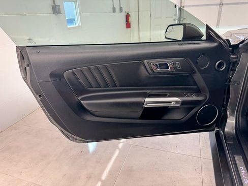 Used 2016 Ford Mustang GT Premium RWD image 11