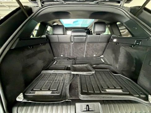 Used 2020 Land Rover Range Rover Sport SE AWD/4WD image 24