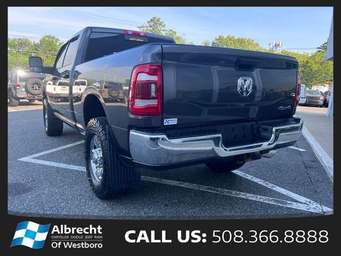 Used 2024 RAM 2500 Tradesman w/ Chrome Appearance Group AWD/4WD image 4