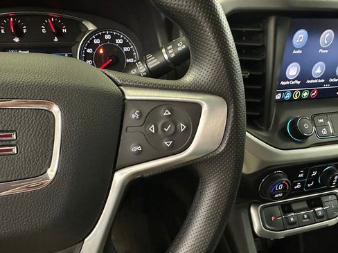 Used 2023 GMC Acadia SLE w/ Driver Convenience Package image 9