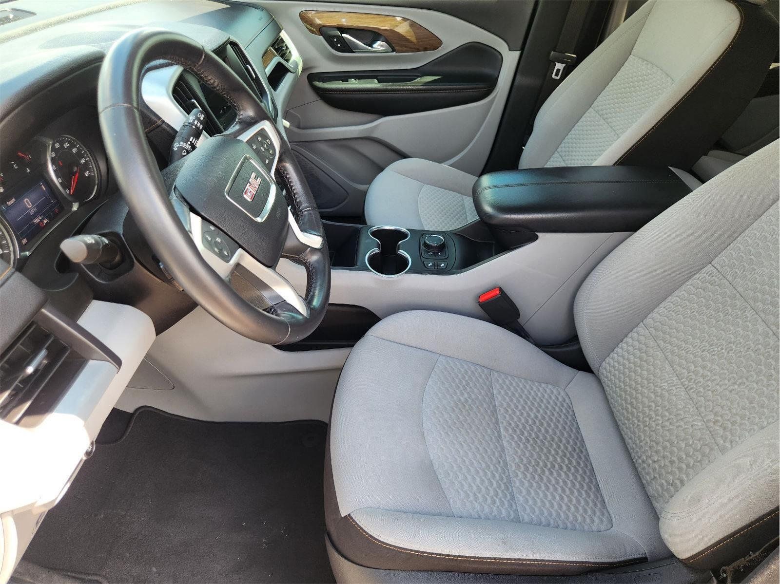 Used 2020 GMC Terrain SLE w/ Driver Convenience Package FWD image 13