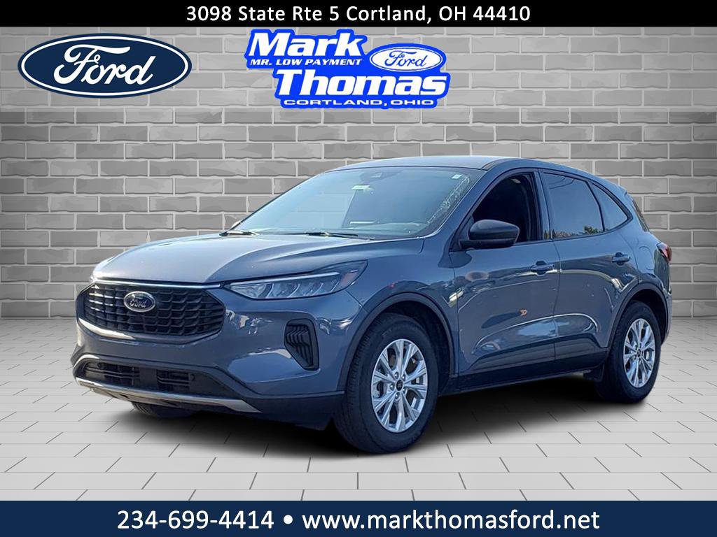 Used 2025 Ford Escape Active w/ Cold Weather Package FWD image 1