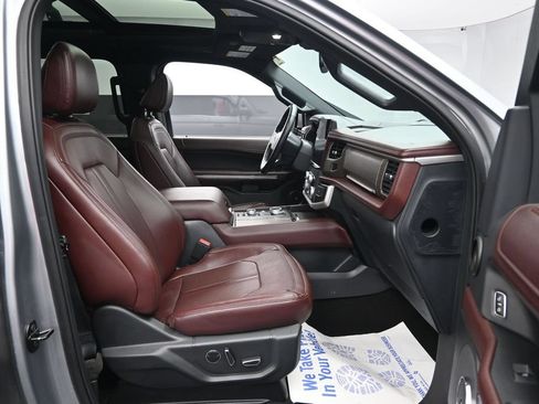 Used 2024 Ford Expedition Limited AWD/4WD image 28