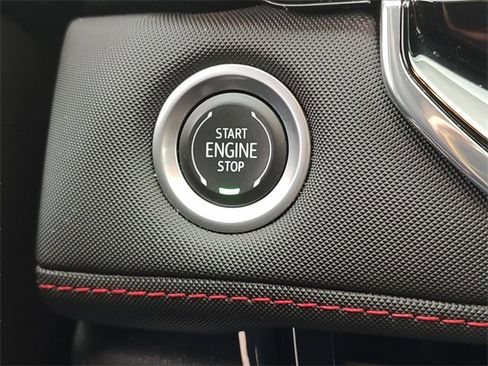 Used 2024 Chevrolet Colorado Z71 w/ Z71 Convenience Package 2 image 22