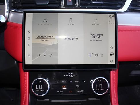 New 2026 Jaguar F-PACE R-Dynamic S image 24