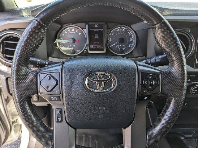 Used 2016 Toyota Tacoma TRD Off-Road w/ Towing Package AWD/4WD image 32