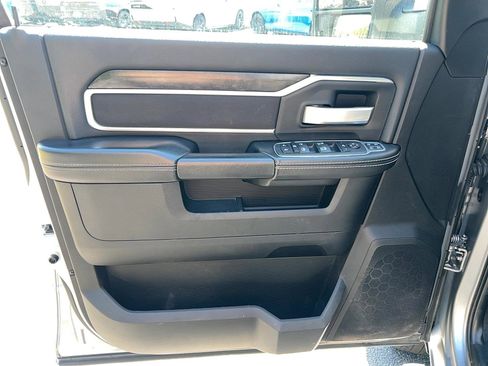 Used 2024 RAM 3500 Big Horn AWD/4WD image 13
