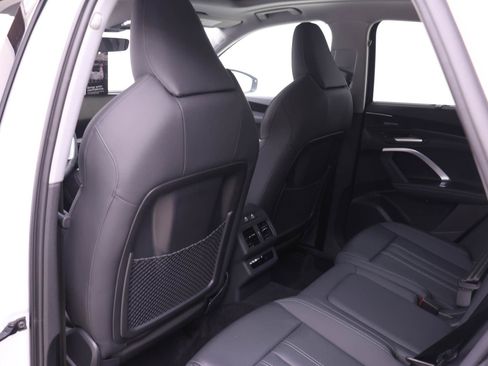 New 2026 Audi Q5 Premium Plus image 13