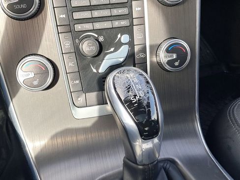 Used 2016 Volvo S60 T5 Premier image 28