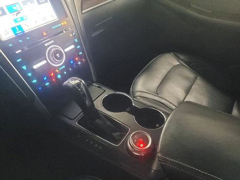 Used 2018 Ford Explorer Platinum AWD/4WD image 26
