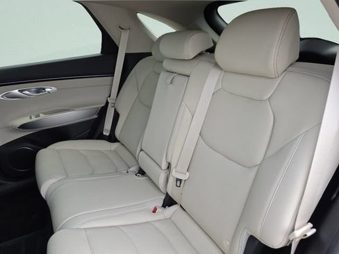 Used 2026 Genesis GV70 2.5T Select AWD/4WD image 27