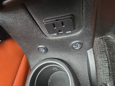 Used 2013 Jeep Wrangler Unlimited Rubicon w/ Connectivity Group image 14