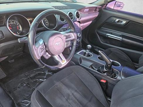 Used 2018 Ford Mustang Coupe image 10