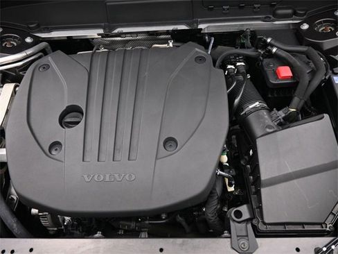 Used 2022 Volvo XC60 B5 Inscription image 37