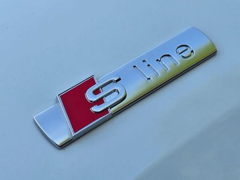 Used 2023 Audi Q4 e-tron Premium w/ Convenience Package image 53