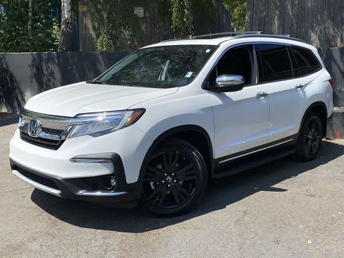 Used 2021 Honda Pilot Touring image 1