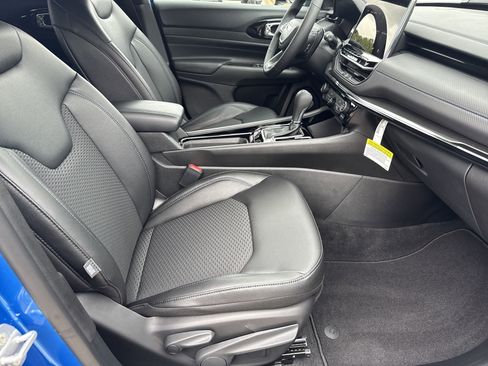 New 2026 Jeep Compass Latitude image 14