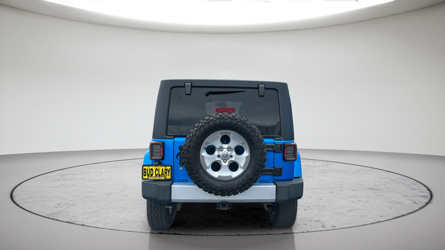 Used 2014 Jeep Wrangler Unlimited Sahara w/ Dual Top Group AWD/4WD image 6