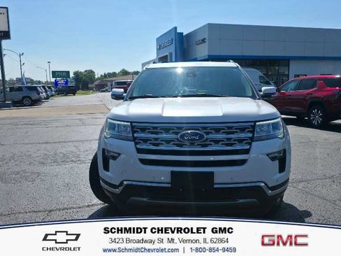 Used 2018 Ford Explorer Limited w/ Equipment Group 301A AWD/4WD image 2