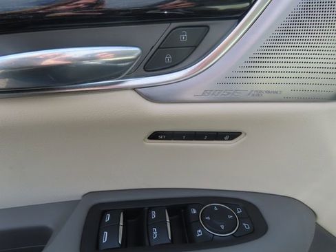 Used 2023 Cadillac XT6 Premium Luxury w/ Technology Package image 13