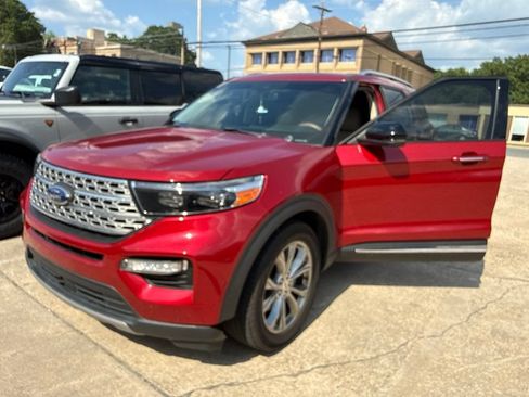 Used 2021 Ford Explorer Limited w/ Equipment Group 301A RWD image 6