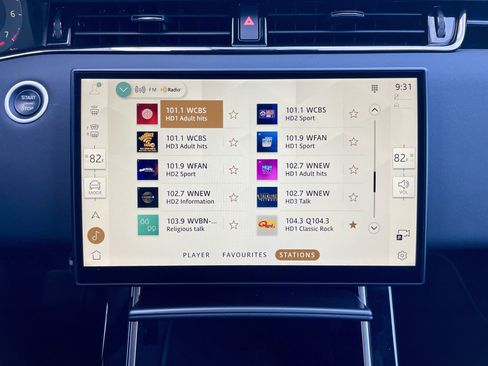 Certified 2024 Land Rover Range Rover Evoque Dynamic SE image 29