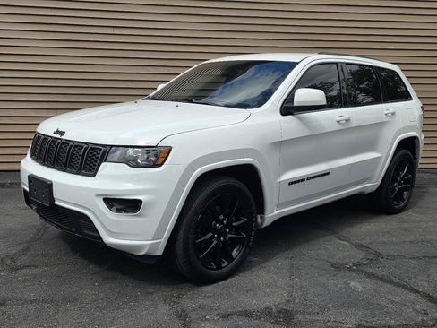 Used 2020 Jeep Grand Cherokee Altitude AWD/4WD image 1