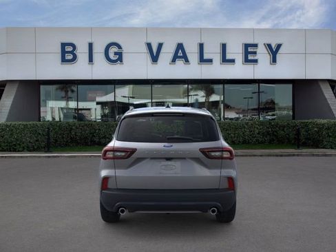 New 2025 Ford Escape ST-Line w/ Cold Weather Package image 5