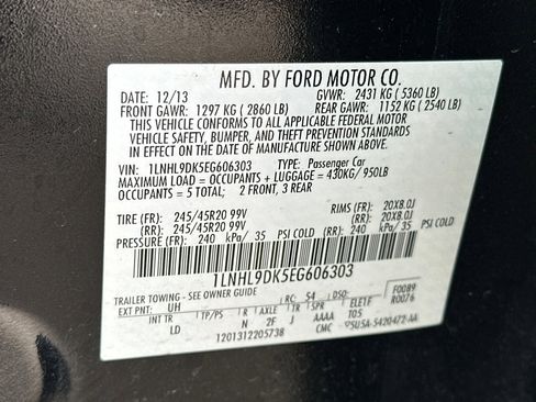 Used 2014 Lincoln MKS w/ Equipment Group 101A image 55