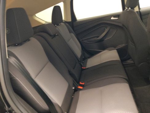 Used 2018 Ford Escape SE w/ Ford Safe & Smart Package AWD/4WD image 19