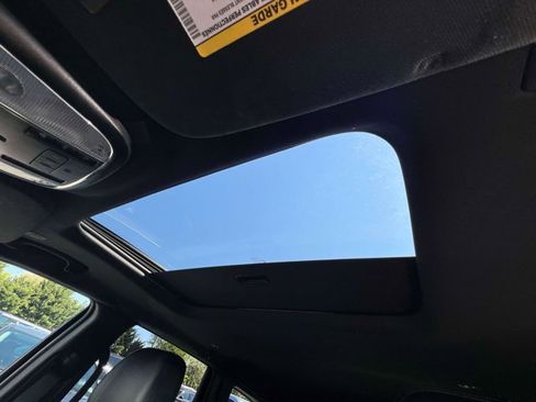 Used 2019 Jeep Grand Cherokee Altitude AWD/4WD image 38