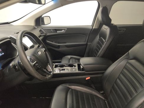 Used 2019 Ford Edge SEL w/ Equipment Group 201A AWD/4WD image 17