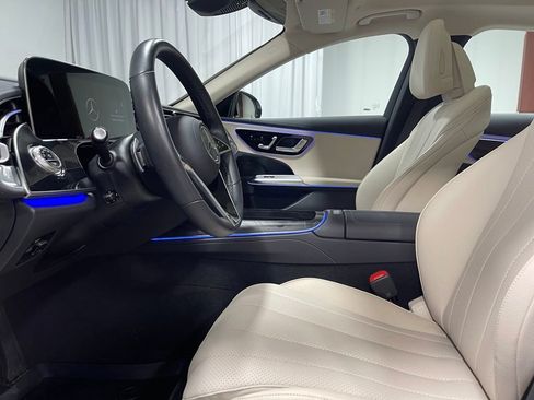 Used 2026 Mercedes-Benz E 350 4MATIC Sedan image 19