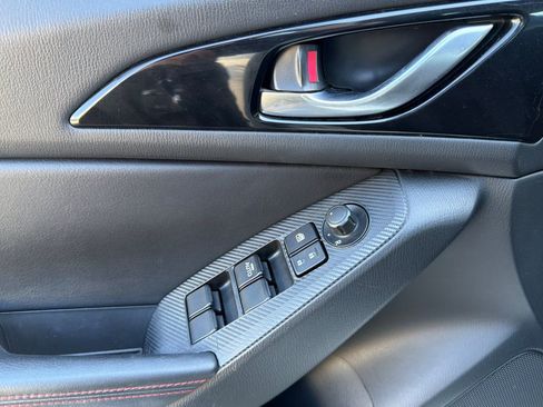 Used 2016 MAZDA MAZDA3 s Grand Touring w/ Technology Package image 11