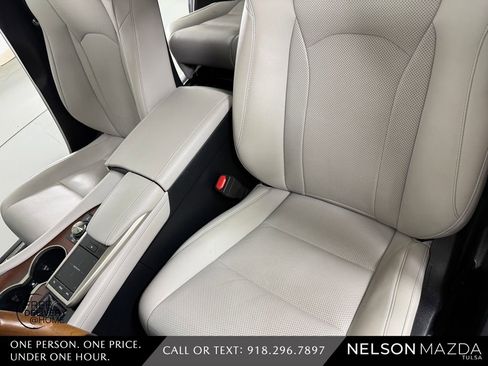Used 2020 Lexus RX 350L FWD w/ Premium Package image 21