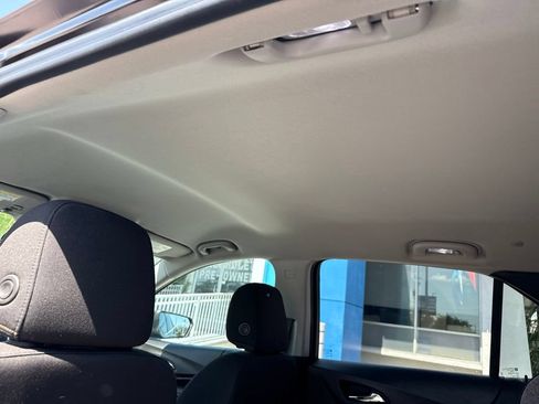 Used 2020 Chevrolet Equinox LT FWD image 14