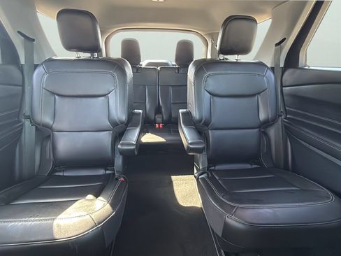 Used 2023 Ford Explorer XLT w/ Equipment Group 202A RWD image 22