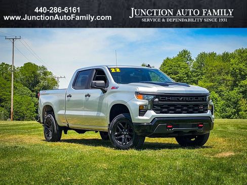 Used 2022 Chevrolet Silverado 1500 Custom Trail Boss w/ LPO, Dark Essentials Package AWD/4WD image 1