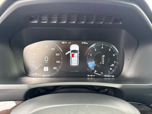 Used 2017 Volvo XC90 T6 Momentum w/ Vision Package AWD/4WD image 13